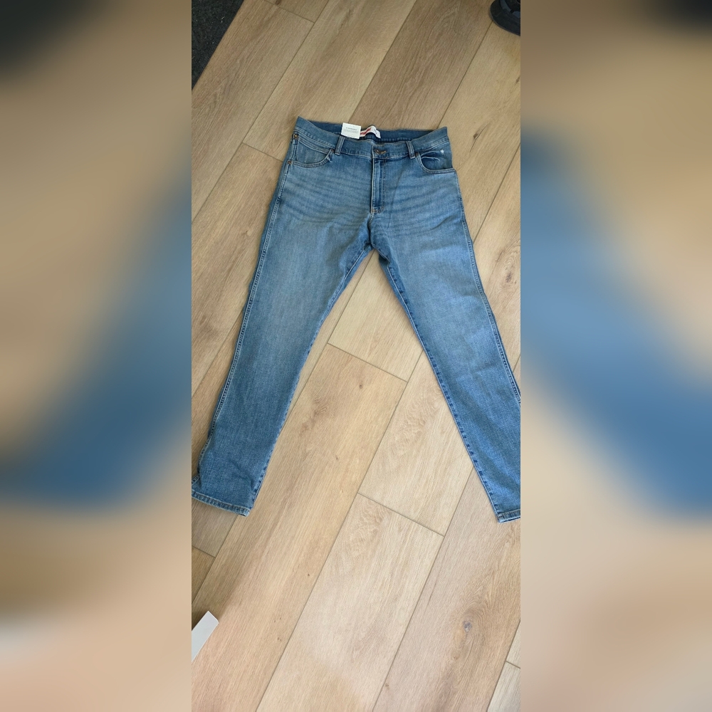 Wrangler Men's Blue Jeans